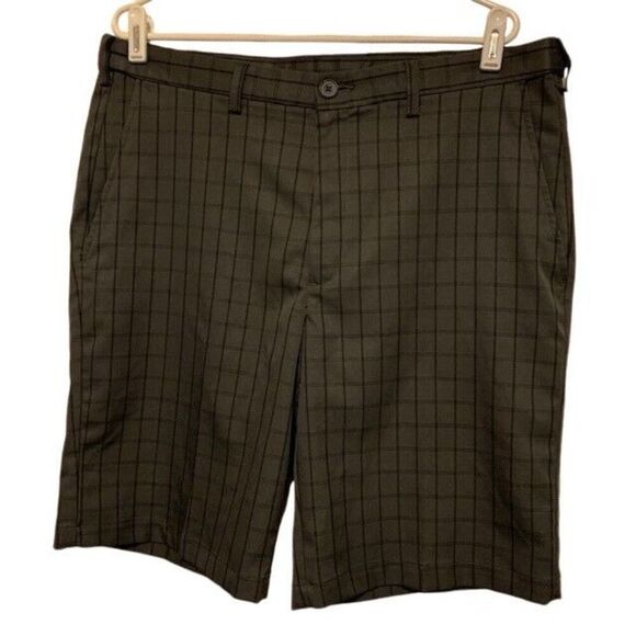 HAGGAR SIZE 36 GRAY PLAID SHORTS - Picture 2 of 4